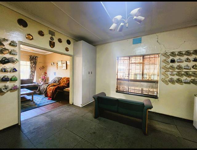 3 BEDROOM HOUSE FOR SALE IN THREE RIVERS